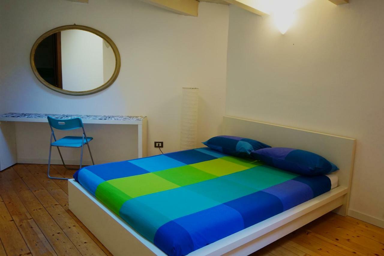 Studio Apartment Vicolo Lavandai Milano Eksteriør billede