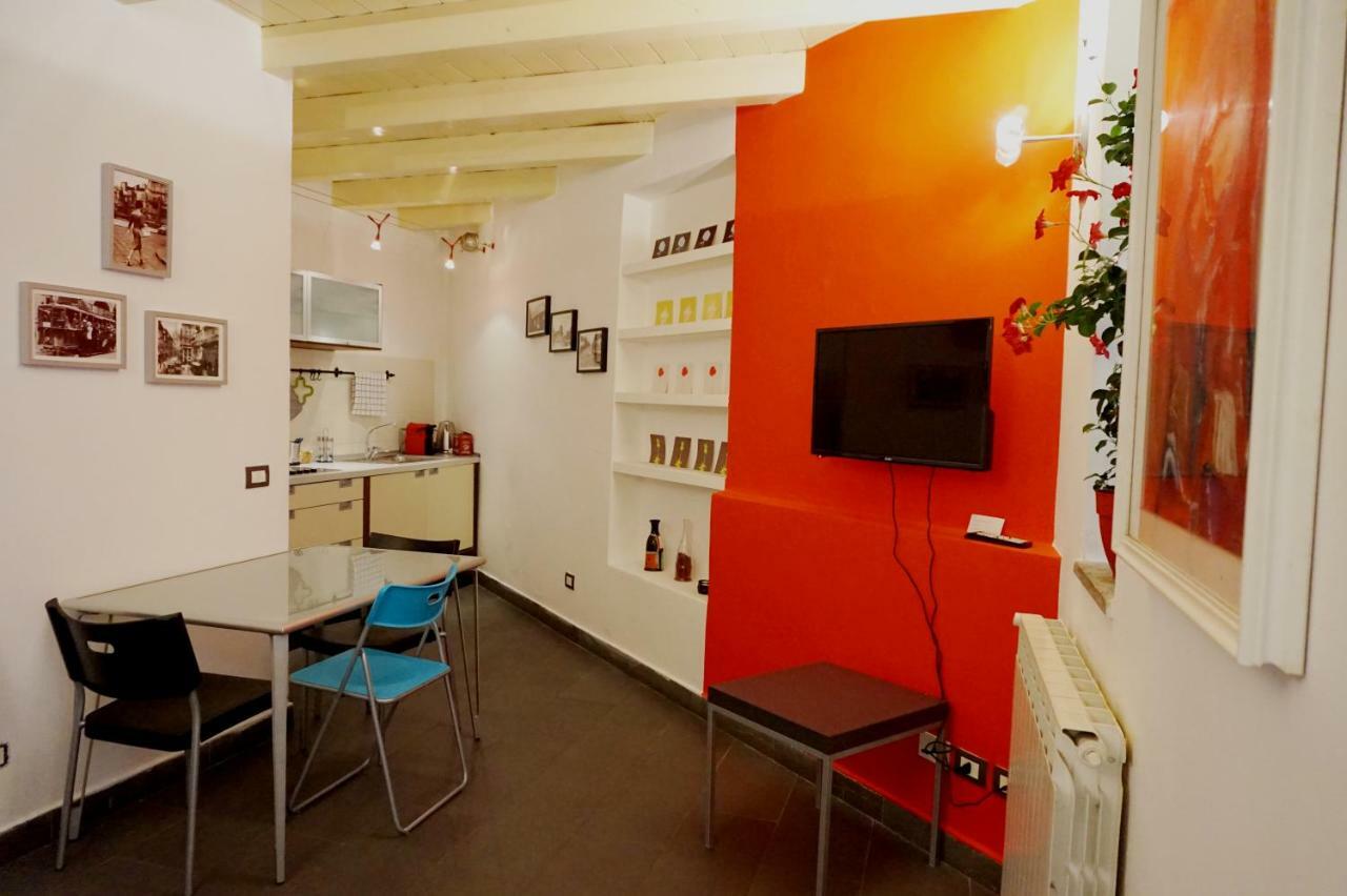Studio Apartment Vicolo Lavandai Milano Eksteriør billede
