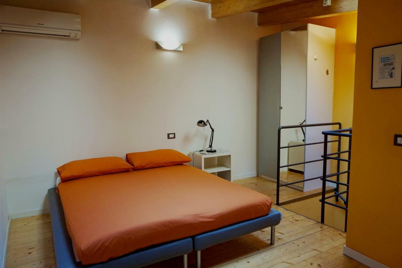 Studio Apartment Vicolo Lavandai Milano Eksteriør billede